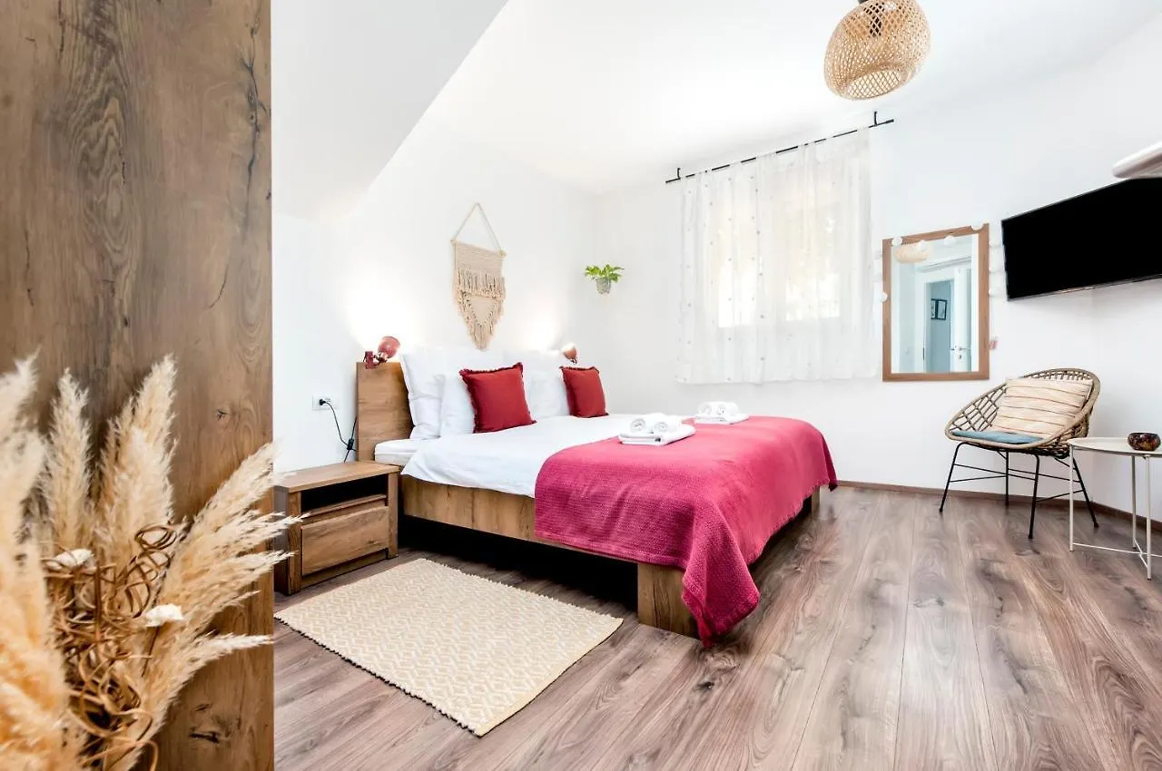 Alojamento de Acomodação e Pequeno-almoço Bed&Breakfast Bohemian Rovinj