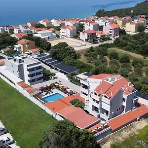 Aparthotel Plat