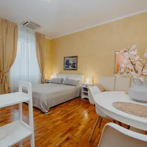  Apartament And Rossella 2